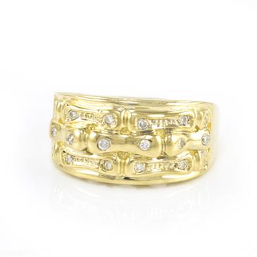 Forever Diamonds Diamond Ring in 14kt Yellow Gold