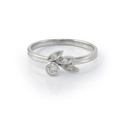 Forever Diamonds Diamond Flower Ring in 14kt White Gold