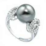 Diamond Tahitian Pearl Ring in 18kt White Gold