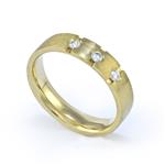 Men's Three Stone Diamond Wedding Band in 14kt Yellow Gold 