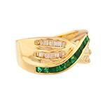 Emerald Diamond Cross-Over Ring in 14kt Gold