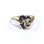 Mom On Onyx Gold Ring