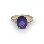 Oval Cut Amethyst Ring in 10kt Gold 