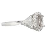 Oval Diamond Halo Style Engagement Ring Setting in 14kt White Gold