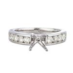 Round Diamond Engagement Ring in 14kt White Gold